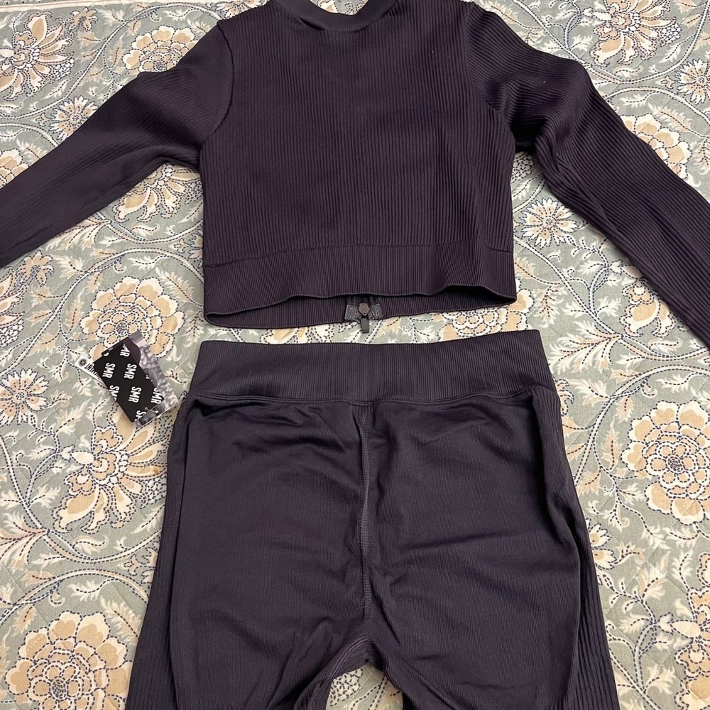 Black Ribbed Women's Set - Picture 3 of 3